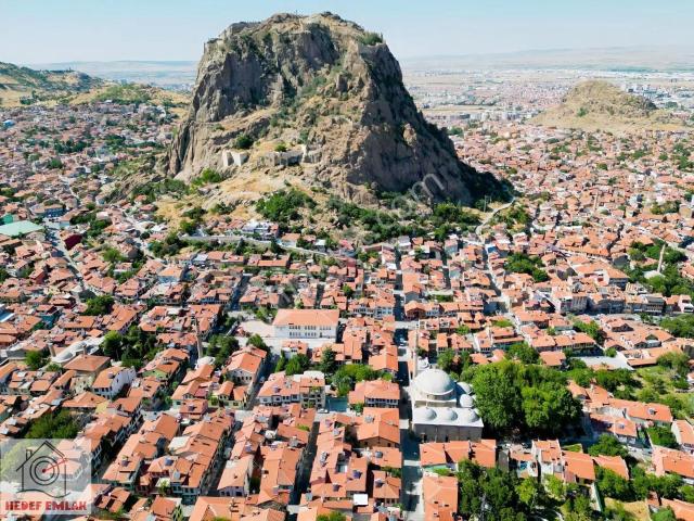 Akmescit Mahallesinde Satılık Müstakil Ev