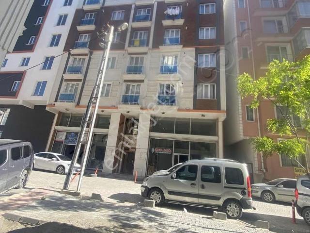 Akn Gayrimenkulden Mükemmel Konumda Eşyalı 1+1