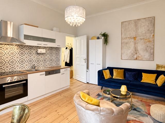 Akazienkiez bezugsfreie sanierte 1,5 Zimmer Altbau