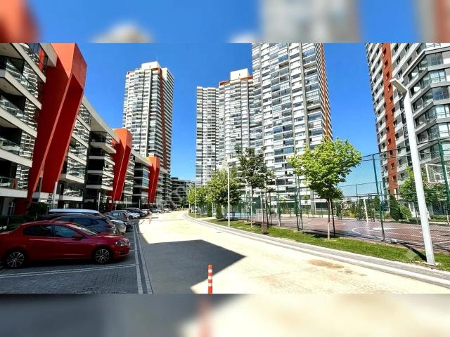 Akadıa Site Avm Karşısı Büyük 2,5+1 Satılık Fırsat