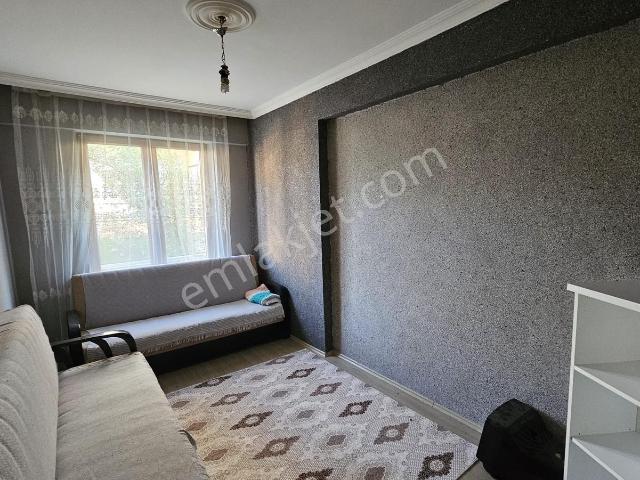 Akademi'den Ara Kat Çift Cephe Eşyalı Kiralık 1+1