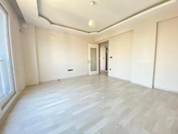 Akalın'dan Bozyaka Kapalı Pazar Yeri Yakını 2+1 75 M2 Yeni Bina Kiralık Daire