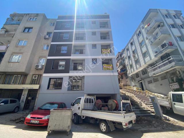Akalın'dan Merkezi Konumda Deniz Manzaralı Otoparklı Lükss 2+1