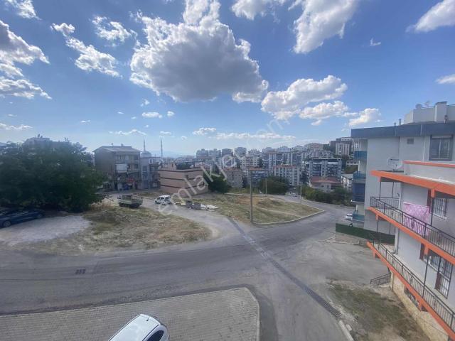 Akalından Yeşilturt Hastane Yakını Asansörlü Otoprklı Kiralık