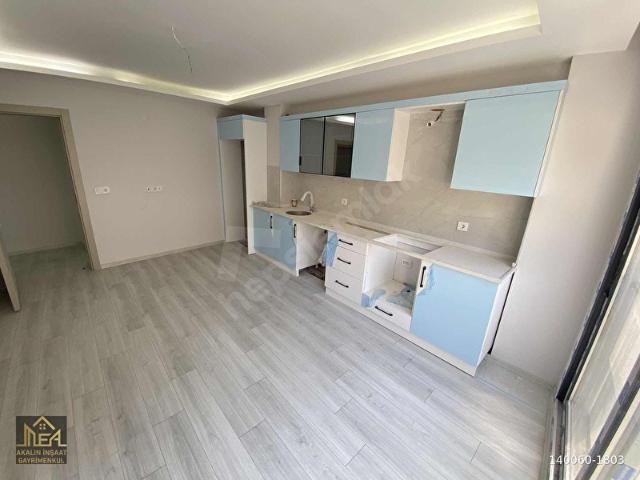 AKALINDAN ARAKAT ASANSÖRLÜ OTOPARKLI OTURUMA HAZIR 2+1 SIFIR
