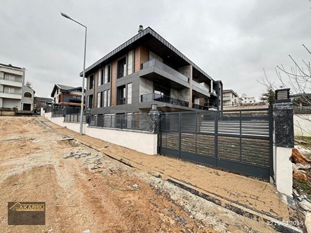 AKARSU EMLAK'TAN TEK YAPIDA KÖŞE PARSEL 5+1 4 BANYOLU İSKANLI ULTRA LÜKS YAPILI VİLLA