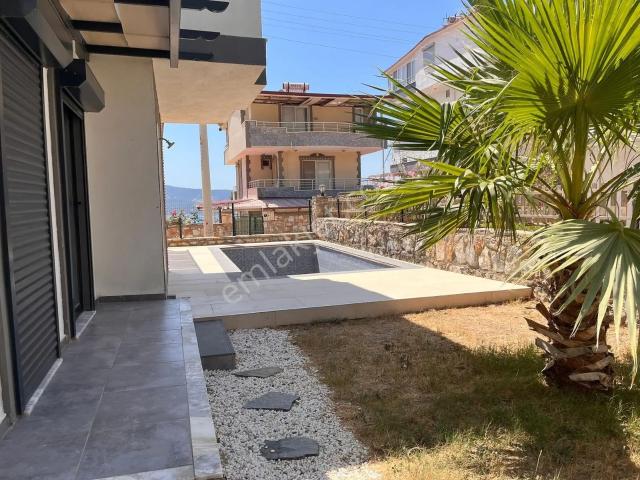 Akbük'de Full Deniz Manzaralı Müstakil Villa