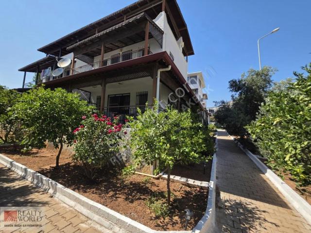 Akbükde Kaçırılmayacak Fiyata Deniz Ve Doğa Manzaralı Villa
