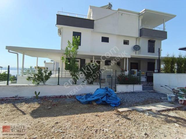 Akbükte Deniz Ve Doğa Manzaralı Özel Villa