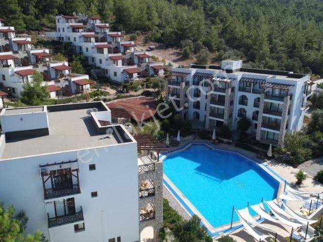 Akbükte 3+1 Arakat Çift Wc Banyolu Daire