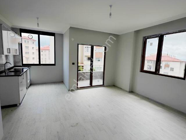 Akbaydan Sıfır 1+1 Fırsat Ara Kat Daire Deniz Manzaralı