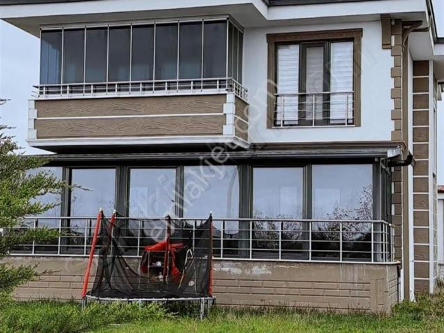 Akdur Dan 19 Mayıs Yörükler De Satılık Lux Villa