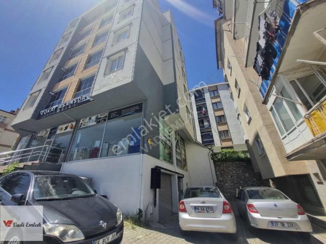 Akdeğirmen Mahallesin'de Eşyalı 2+0 Kiralık Daire | Vadi Emlak