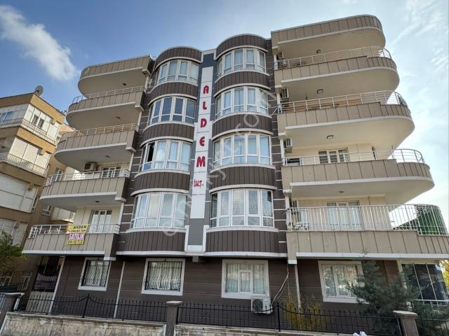 Akdem Emlaktan Satılık 4+1 Daire