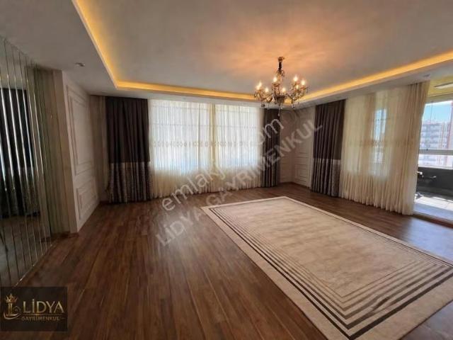 Akdeniz Mah Satılık Ultra Lux 210m2 4+1 A.mutfak
