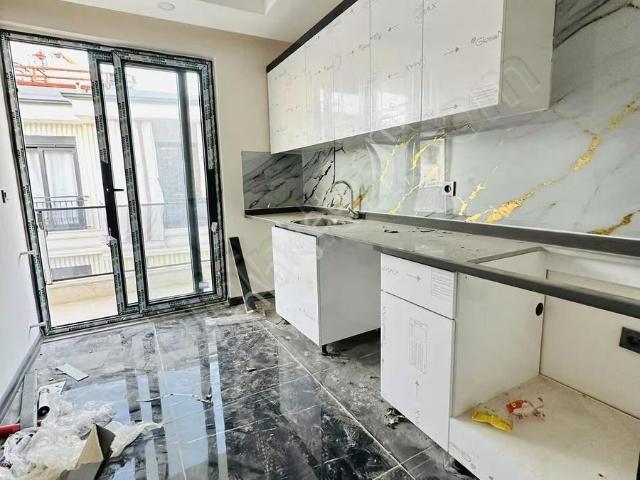 Akdeniz Şifa Has. Yakını 2+1 90m2 Katta Sıfır Kiralıl Daire