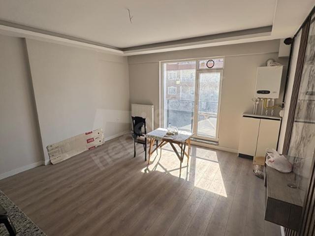 AKDERE'DE 1+1 SATILIK DAİRE KATTA İSKANLI YENİ BİNA