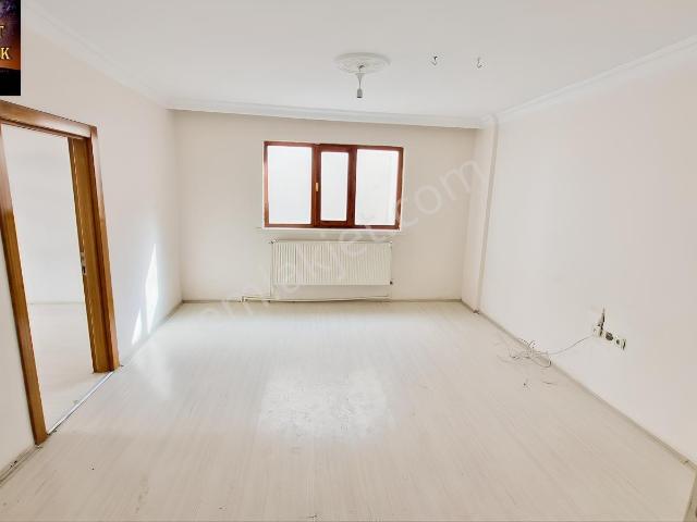 Akderede Kot 1 De 3+1 Balkonlu Kiralık Daire