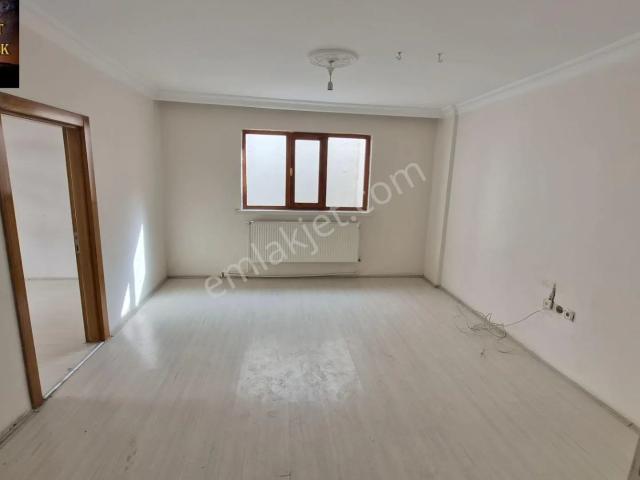 Akderede Kot 1 De 3+1 Balkonlu Kiralık Daire