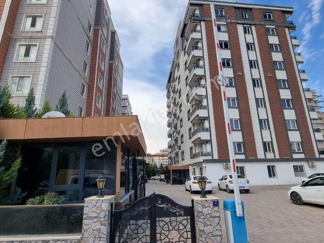 Akev Gayrimenkul'den Osm Hast. Yanı Eşyalı 1+1 Kiralık Daire