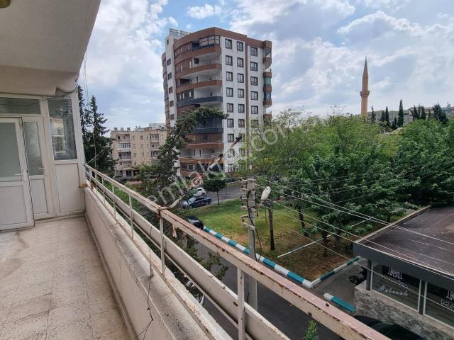 Akev Gayrimenkul'den Academia Hastanesine Yakın 3+1 Daire