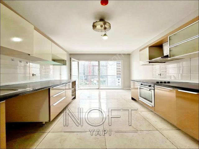 Akevler Mahallesi'nde 3+1 140m2 Site İçerisinde Satılık Daire!