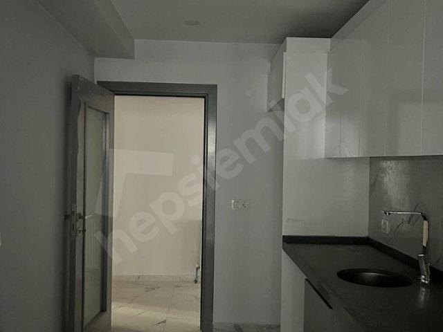 AKEVLERDE METROBÜSE YAKIN SATILIK SIFIR 2+1 DAİRE