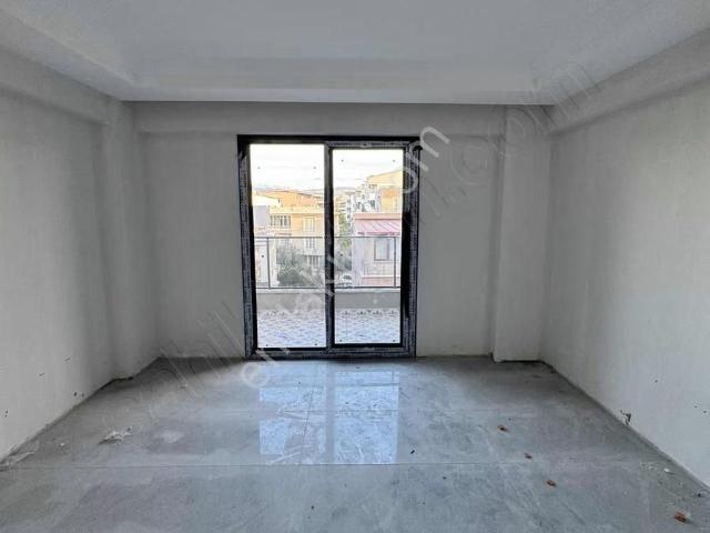 Akgün Emlaktan Hürriyet Mah. Özel Otoparklı 95 M2 2+1 Arakat
