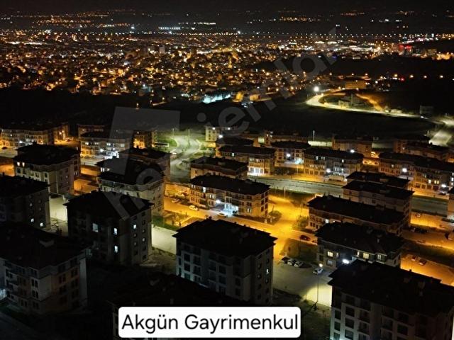 AKGÜNDEN Gop Tokide 3 etapta 2+1 Satılık daire