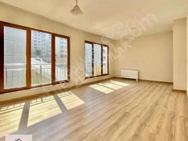 Akgedik Zeki Emlak'tan 1. Etap'ta Kiralık 3+1 Ara Kat Daire