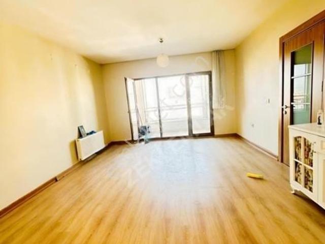 Akgedik Zeki Emlak'tan Satılık 2+1 Kapalı Mutfak Manzaralı Daire