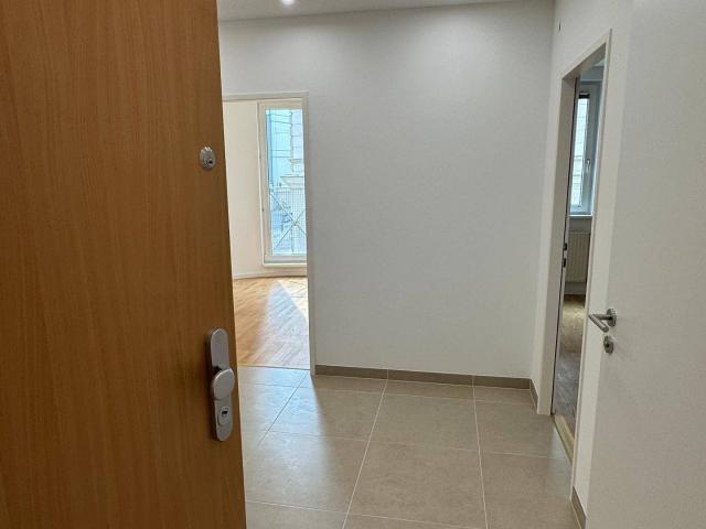 AKH und Uni Nähe, 3 Zimmer, klimatisiert, neu renoviert! Hell & freundlich