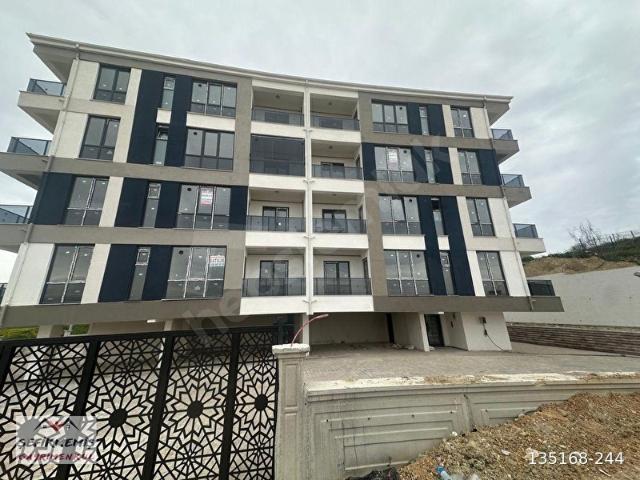AKHİSAR İNEGÖLSPOR TESİSLERİ KARŞISI KİRALIK YENİ YAPIM 1+1 MANZARALI DAİRE