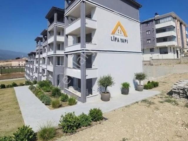 Akhisarın En Güzel Konumunda Satılık 2+1 Daireler