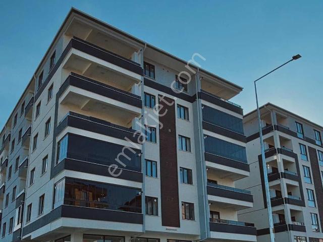 Akhisar Koca Yapı Sitesinde Manzaralı 3+1 Fırsat Daire