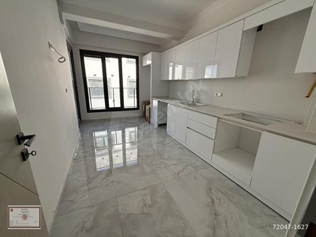 Akhisar Reşatbeyde Asansörlü Satılık Yerden Isıtmalı 3+1 Sıfır Dublex Daire
