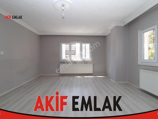 Akif'ten Elvan'da 2+1 Ara Kat Ta Cadde Yanı Üç Cephe Kiralık Daire