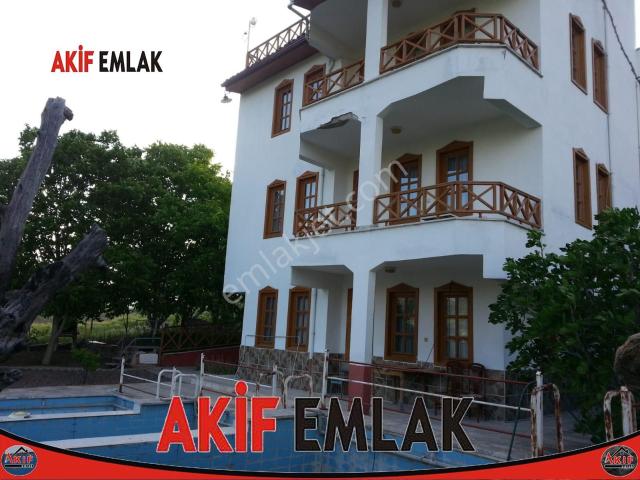 Akif'ten Güdül'de Havuzlu&bahçeli Doğayla İç İçe Satılık Tripleks Villa