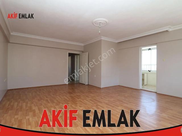 Akif'ten Topçu'da Siteiçi Asansörlü Ön Cephe 3+1 Kiralık Daire