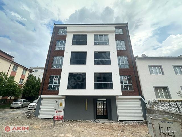 AKIN İNŞAATTAN BÜYÜKDEREDE EBEVEYN BANYOLU SIFIR 2+1 DAİRE