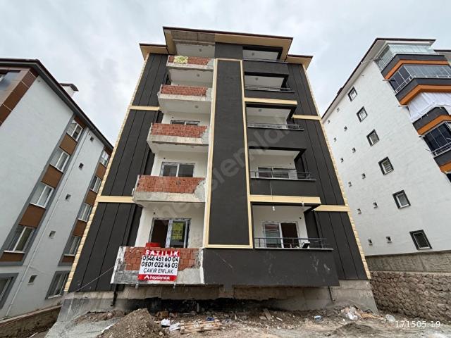 ÇAKIR EMLAK'TAN HZ ÖMER CAMİİ ÜSTÜ 1+1 SATILIK DAİRE!