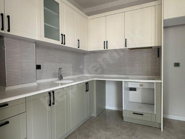 ÇAKIR GAYRİMENKUL'DEN BALAÇTA SALON MUTFAK AYRI 2+1 LÜKS DAİRE