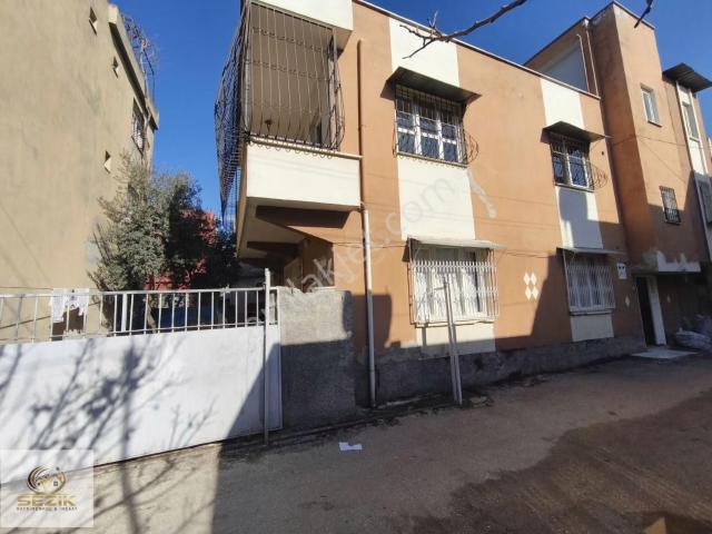 Şakirpaşa Bravo Market Civarı 2katlı Güney Cephe Bahçeli
