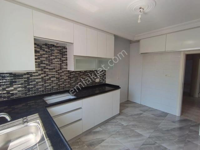 Şakirpaşada Geniş Oturumlu Kapalı Mutfak 2 Oda 1 Salon Uygun Fiyatlı Aylık Kiralık Ev