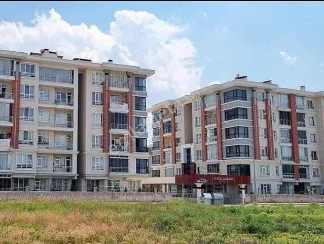 Akkubbe Konutlarında En Geniş 3+1 Boş Hisse Güvenlikli Site İçi