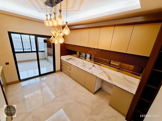 AKKENT'TE MÜKEMMEL KONUMDA ULTRALÜKS 3.5+1 SATILIK DAİRE
