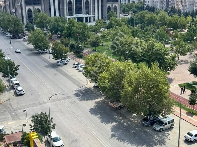 Akkent Mahallesı Akkent Parkı’na Cephelı Genış 3 + 1 Kıralık Daıre