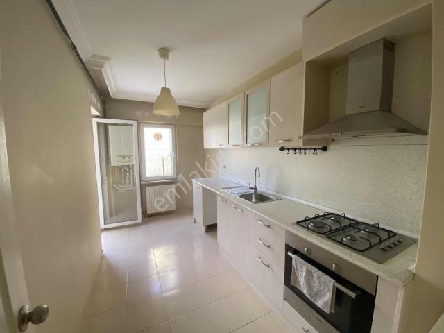 Akpınar Mah. 1050 Konutlar Fiyaz Sitesi 3+1 Kiralık