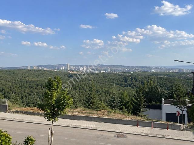 Akpınar Mahallesi'nde 4+1 Satılık Daire 135 M2 Net