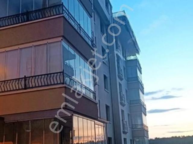 Akpınar Mahallesinde Orman Manzaralı Çatı Dubleksi Kiralık Daire